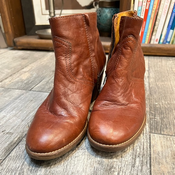 1987 | leather heeled booties - Picture 2 of 7